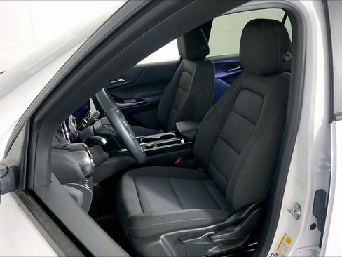 Used 2026 Chevrolet Equinox LT FWD image 23