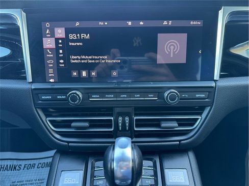 Used 2021 Porsche Macan w/ Premium Package Plus AWD/4WD image 20