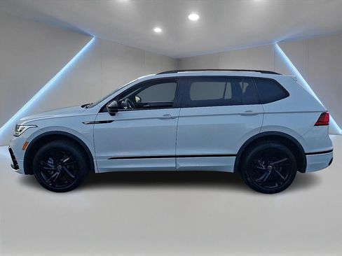 Used 2024 Volkswagen Tiguan SE R-Line AWD/4WD image 7