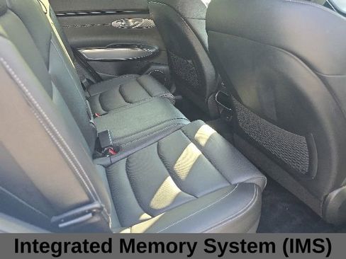 Used 2022 Genesis GV70 2.5T w/ Select Package AWD/4WD image 17