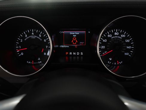Used 2018 Ford Mustang GT Premium RWD image 23