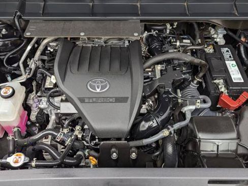 Used 2023 Toyota Highlander XSE FWD image 32