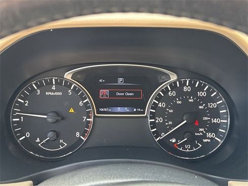 Used 2020 Nissan Pathfinder SL image 15