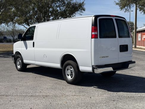 Used 2024 Chevrolet Express 2500 w/ Driver Convenience Package image 3