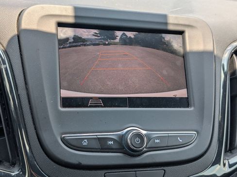 Used 2023 Chevrolet Equinox RS w/ LPO, Floor Liner Package AWD/4WD image 9