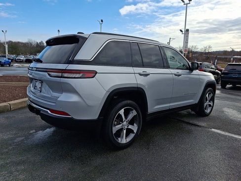 Certified 2025 Jeep Grand Cherokee Limited w/ Trailer Tow Package image 9