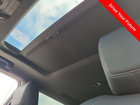 Used 2024 Lexus GX 550 w/ Cold Area Package AWD/4WD image 15