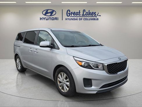 Used 2017 Kia Sedona LX FWD image 9