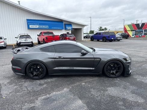 Used 2018 Ford Mustang Shelby GT350 w/ Convenience Package RWD image 6