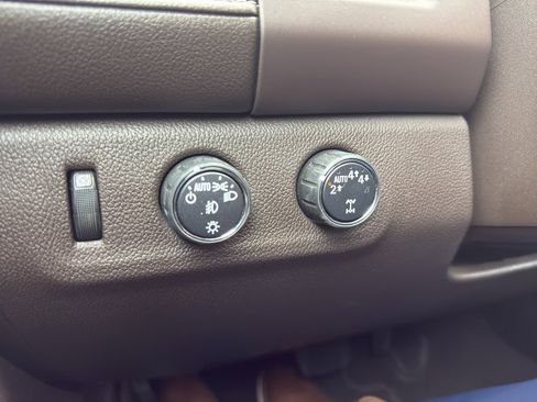 Used 2022 GMC Canyon Denali image 23