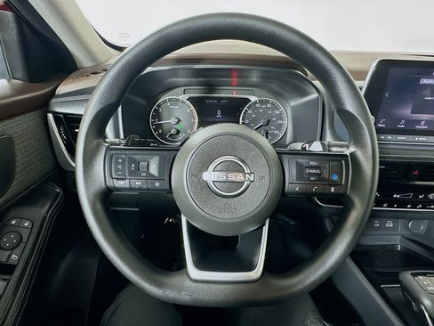 Used 2022 Nissan Rogue SV AWD/4WD image 11