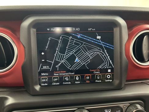 Used 2023 Jeep Wrangler Unlimited Rubicon w/ Cold Weather Group AWD/4WD image 16
