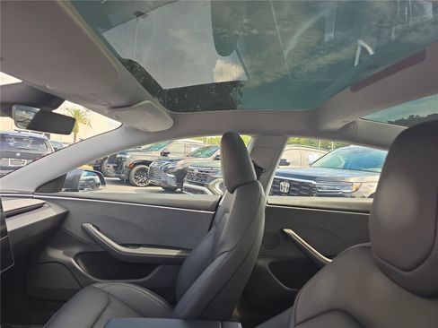 Used 2025 Tesla Model 3 Long Range RWD image 23