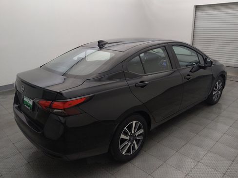 Used 2025 Nissan Versa SV FWD image 9