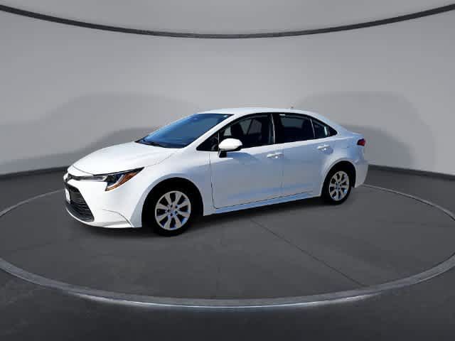 Used 2025 Toyota Corolla LE FWD image 4