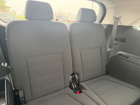 Used 2019 Kia Sorento LX w/ LX Convenience Package image 6