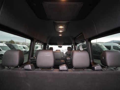 Used 2024 Mercedes-Benz Sprinter 2500 image 9