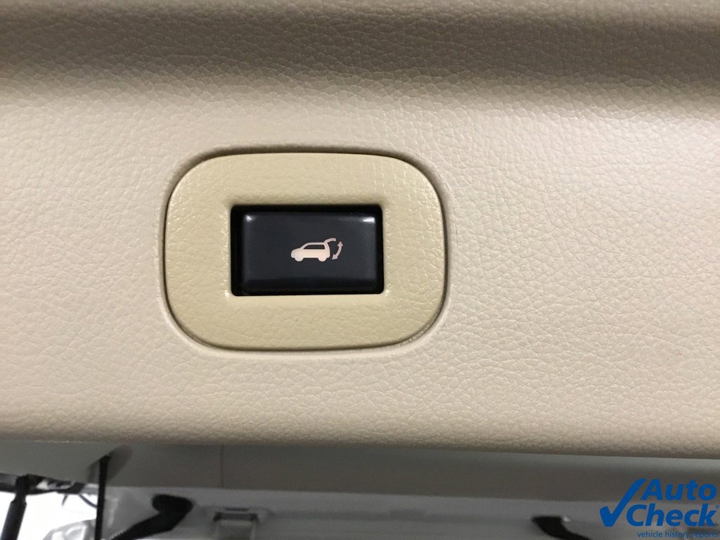 Used 2011 Nissan Quest LE FWD image 13