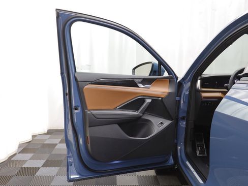 New 2026 Volkswagen Tiguan SEL R-Line image 4