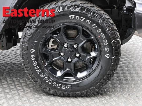 Used 2023 Jeep Wrangler Unlimited w/ Sun & Screen Package image 34