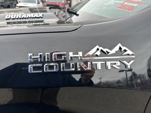 Used 2024 Chevrolet Silverado 1500 High Country w/ Technology Package image 15