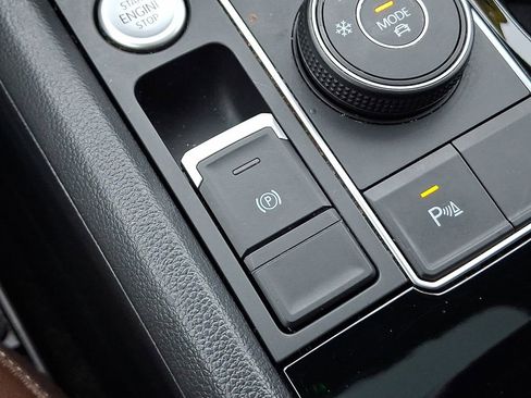 Used 2023 Volkswagen Atlas SEL image 28