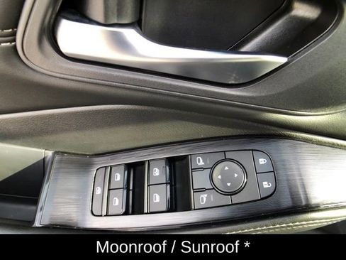 Used 2023 Nissan Rogue SV w/ SV Premium Package image 14