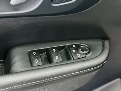 Used 2025 Buick Enclave Preferred image 15