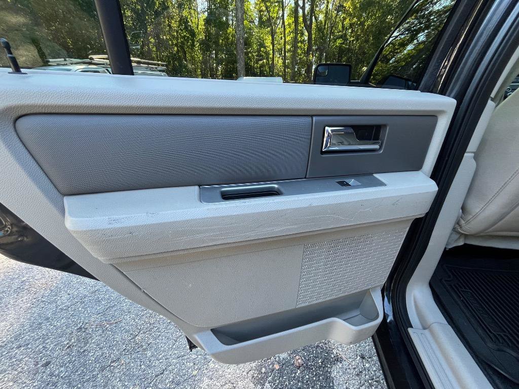 Used 2013 Ford Expedition XL w/ HD Trailer Tow Pkg AWD/4WD image 27