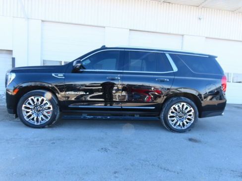 Used 2024 GMC Yukon Denali Ultimate image 3