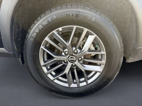 Used 2023 Nissan Rogue S image 14