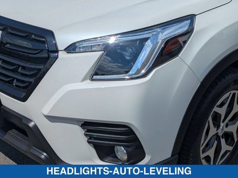 Certified 2023 Subaru Forester Premium AWD/4WD image 10
