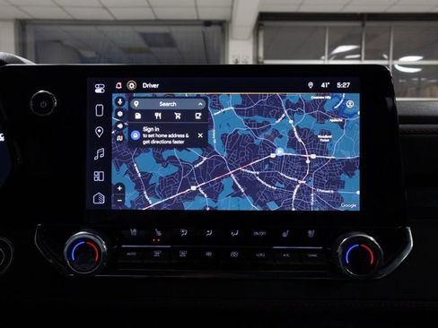 Used 2025 Chevrolet Colorado Z71 w/ Z71 Convenience Package 2 image 17