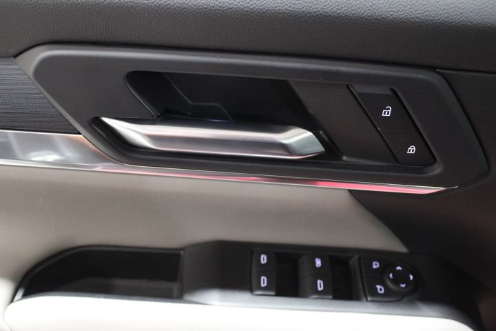 Used 2025 GMC Terrain Elevation AWD/4WD image 16