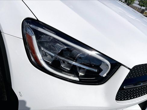 Used 2021 Mercedes-Benz GLC 300 4MATIC Coupe image 32