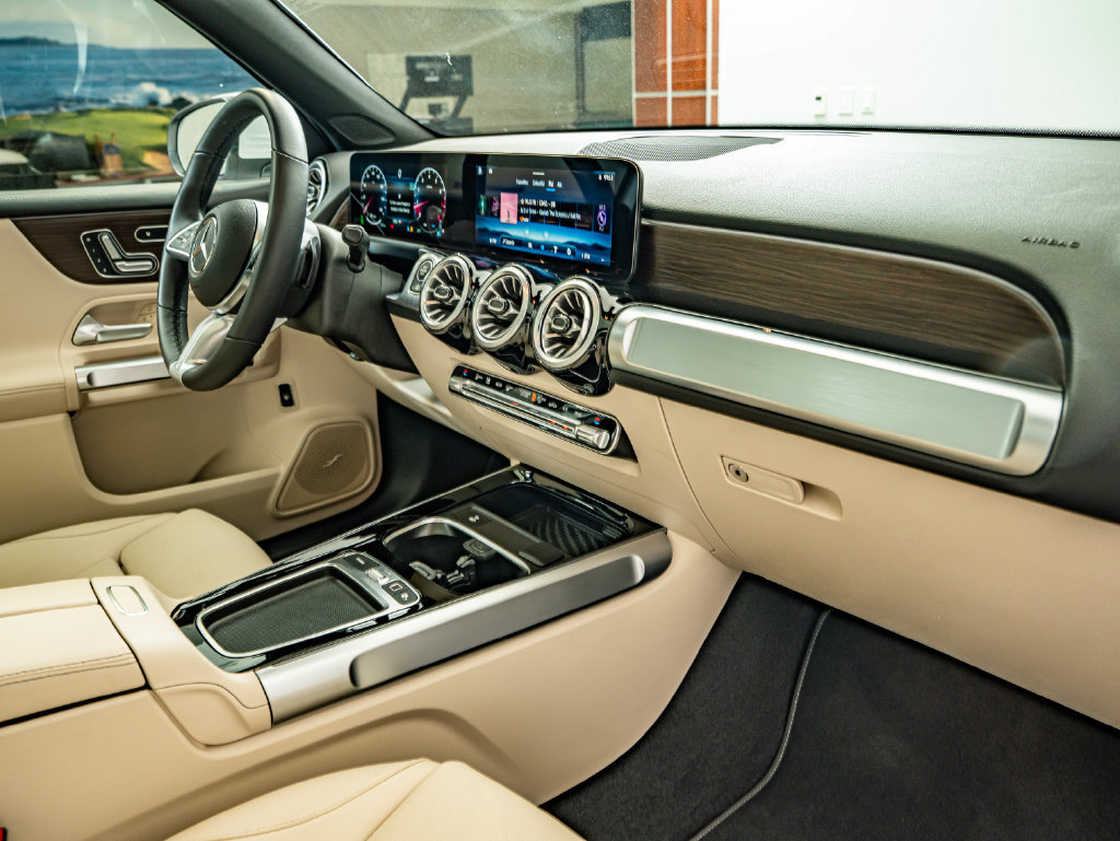 Certified 2026 Mercedes-Benz GLB 250 4MATIC image 38