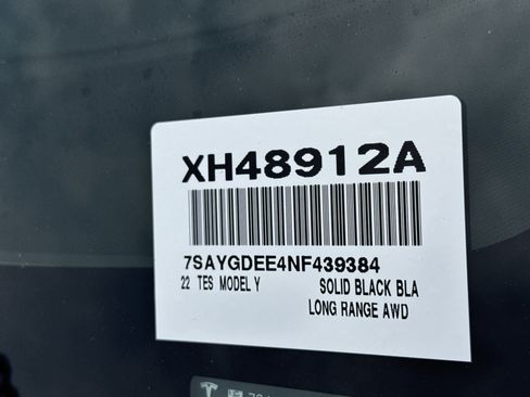 Used 2022 Tesla Model Y Long Range AWD/4WD image 35