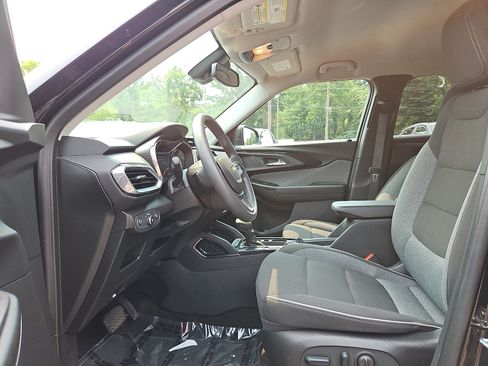 Used 2023 Chevrolet TrailBlazer LT w/ Convenience Package AWD/4WD image 13