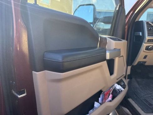 Used 2017 Ford F250 Lariat w/ Lariat Value Package image 16