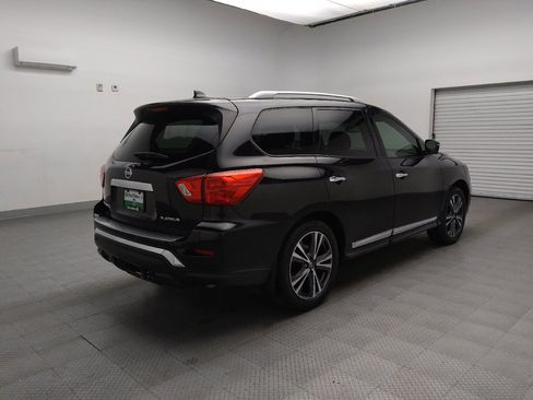 Used 2020 Nissan Pathfinder Platinum image 9