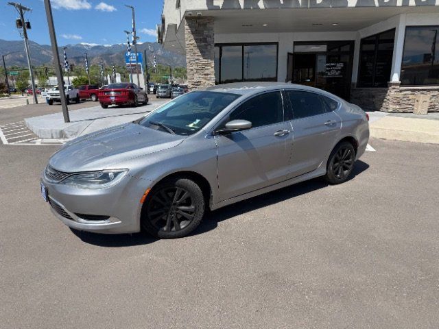 Used 2016 Chrysler 200 Limited FWD image 3