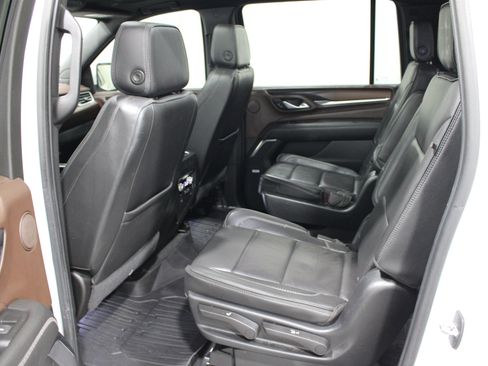 Used 2021 GMC Yukon XL Denali AWD/4WD image 19