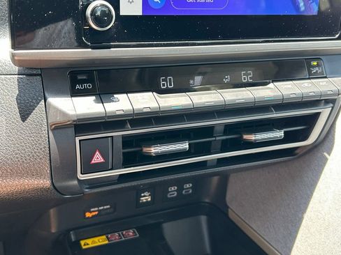 Used 2025 Toyota Camry LE FWD image 33