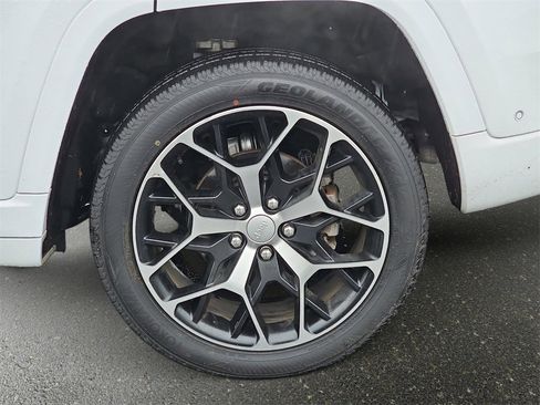 Used 2023 Jeep Grand Cherokee Summit image 36