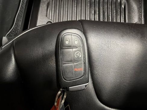 Used 2021 Jeep Cherokee Latitude Plus FWD image 45