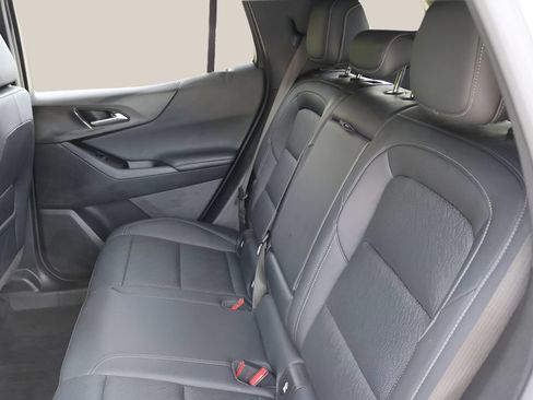 Used 2025 Chevrolet Equinox LT w/ Convenience Package II FWD image 15