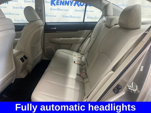 Used 2014 Subaru Legacy 2.5i Limited w/ Moonroof Package AWD/4WD image 12