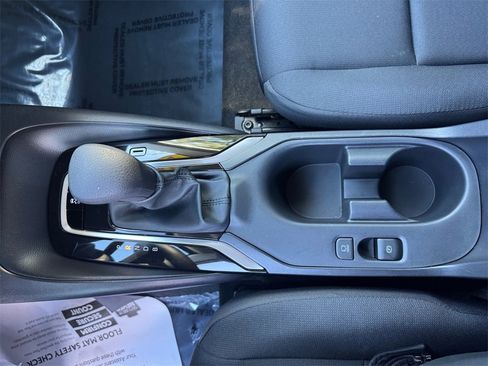 Used 2025 Toyota Corolla LE image 21