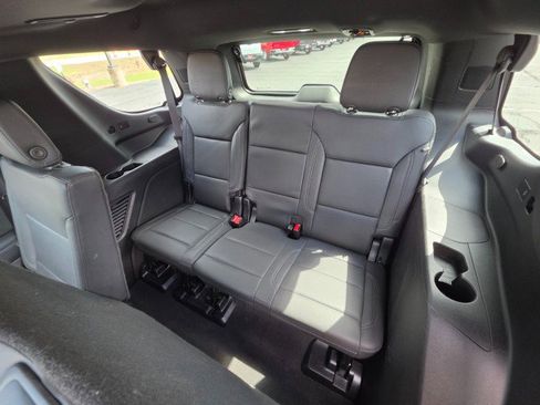 Used 2023 Chevrolet Tahoe Z71 w/ Luxury Package image 24