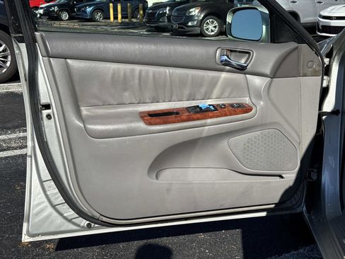 Used 2003 Toyota Camry LE image 17